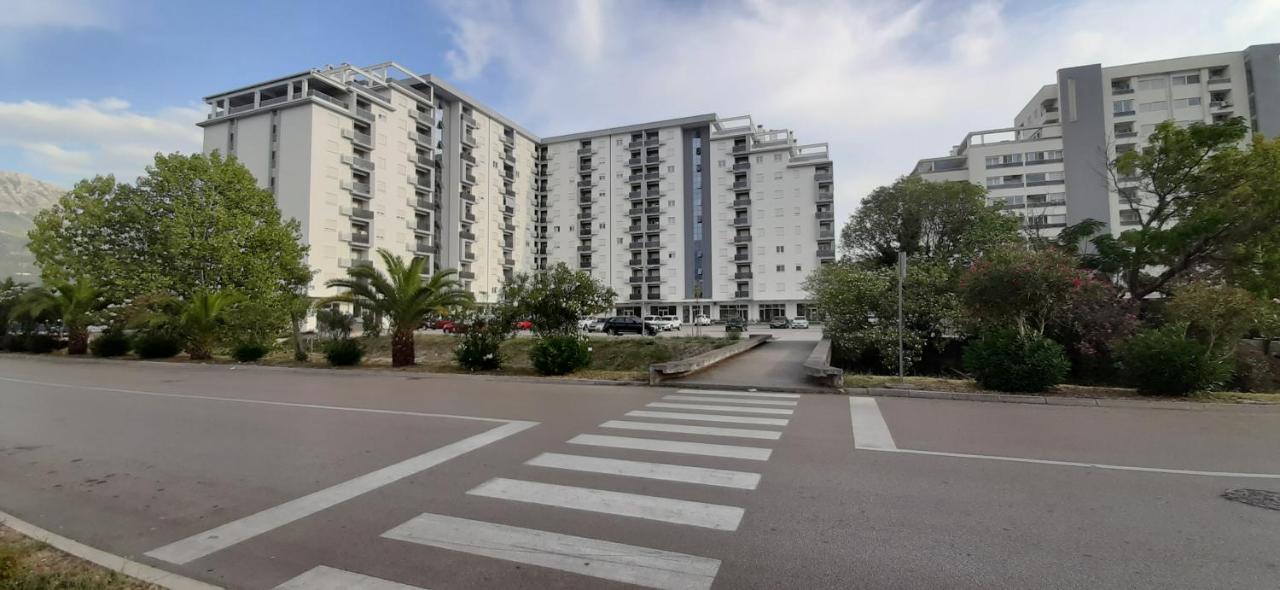 Lux Apartment Portovista Bar Dış mekan fotoğraf