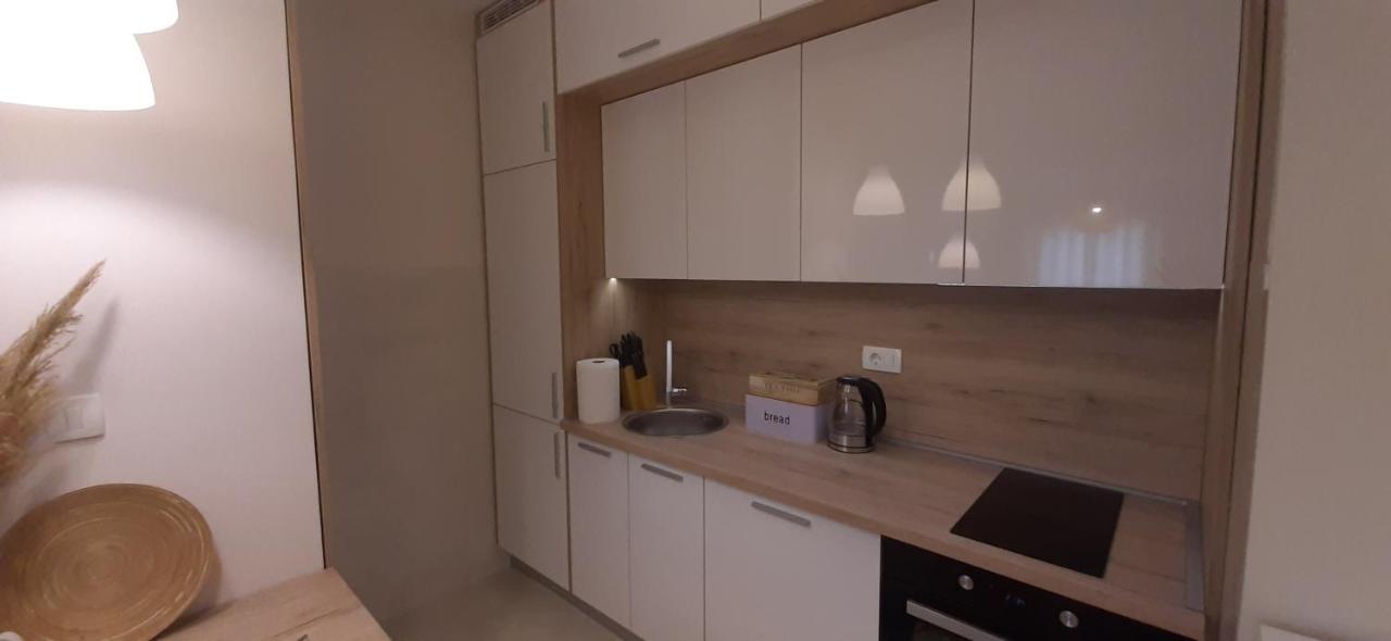Lux Apartment Portovista Bar Dış mekan fotoğraf